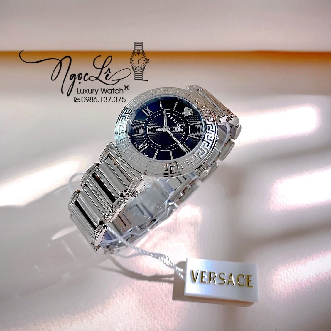 Đồng Hồ Nữ Versace Tribute Dây Kim Loại Bạc Mặt Đen 35mm