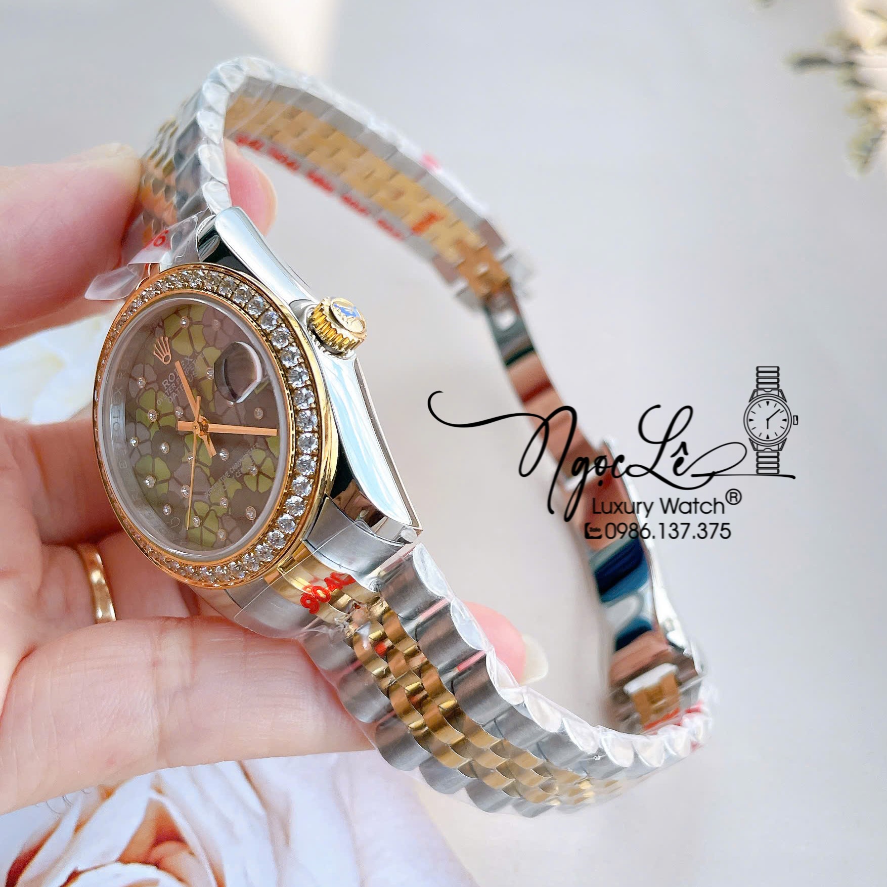 Đồng Hồ Nữ Rolex Datejust Tự Động Dây Kim Loại Demi Gold Mặt Hoa Đồng Tiền Xanh Lá Đính Đá Size 31mm