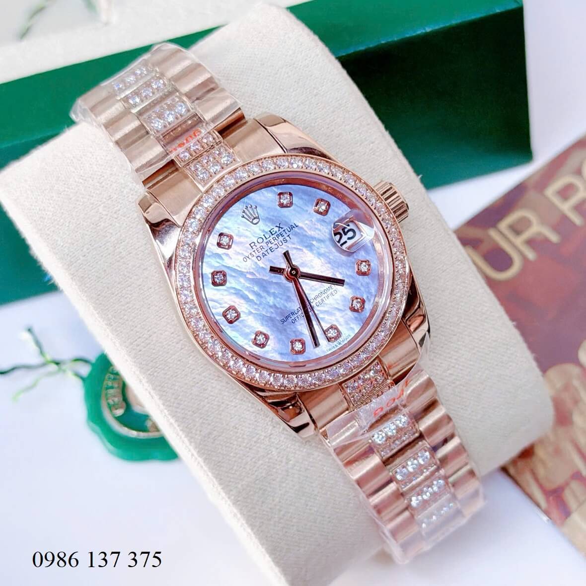 Đồng Hồ Nữ Rolex Datejust Viền Đá Mặt Xanh Xà Cừ Dây Kim Loại Vàng Hồng Đính Đá Size 31mm