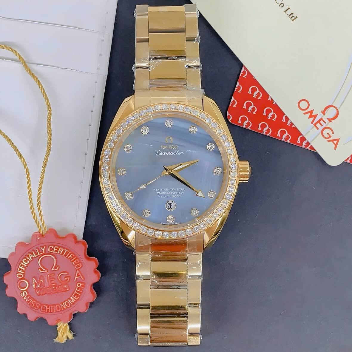 Đồng Hồ Nam Omega Seamaster Tự Động Đính Đá Mặt Xanh Xà Cừ Kim Loại Vàng Size 40mm