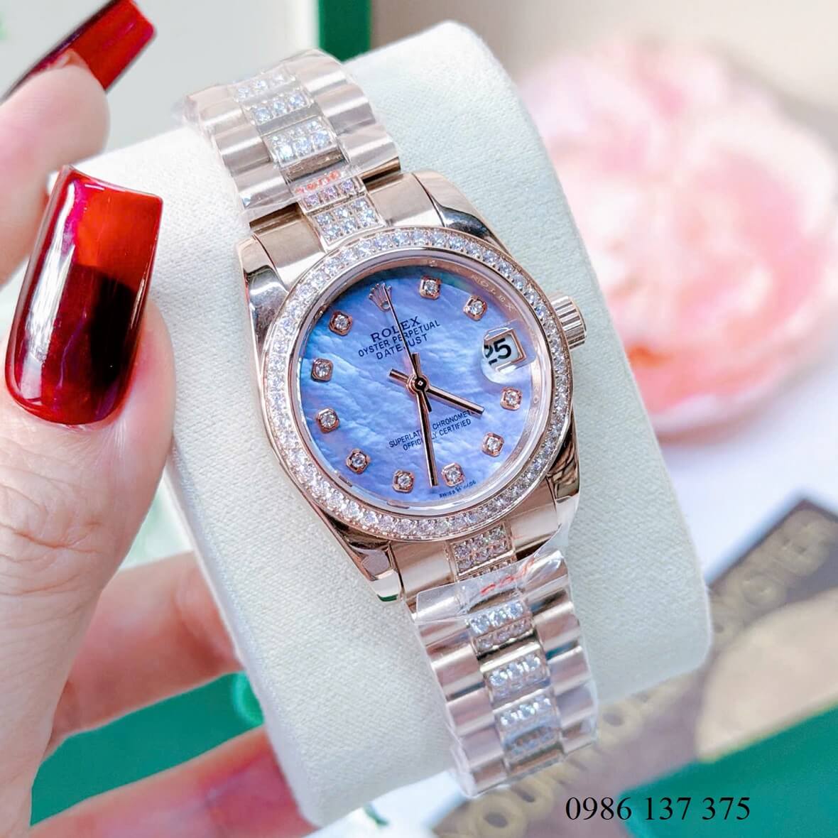 Đồng Hồ Nữ Rolex Datejust Viền Đá Mặt Xanh Xà Cừ Dây Kim Loại Vàng Hồng Đính Đá Size 31mm