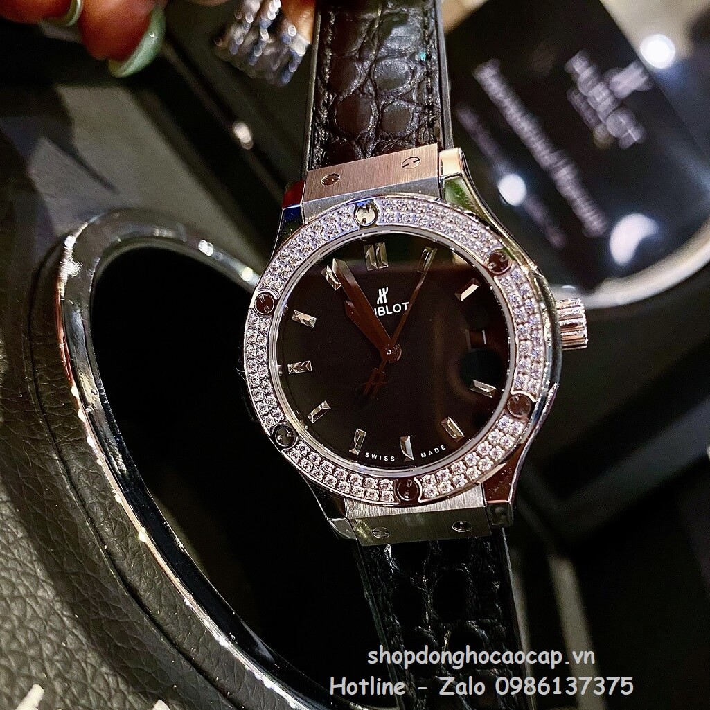 Đồng Hồ Hublot Classic Fusion 31mm Đen Mặt Đen Nữ