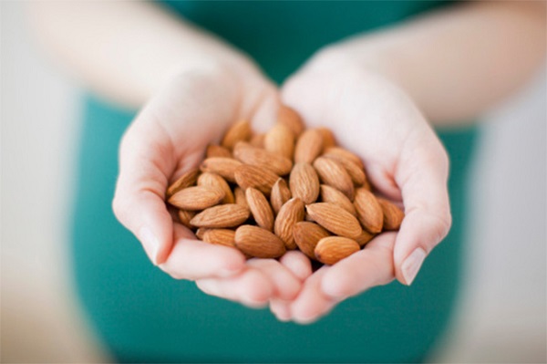 Ăn vặt với hạnh nhân giúp tăng cường sức khỏe đường ruột Ăn vặt với hạnh nhân giúp tăng cường sức khỏe đường ruột