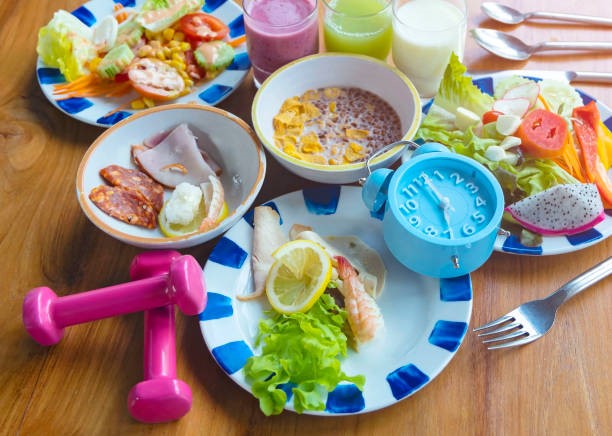 Ăn uống hạn chế thời gian ảnh hưởng đến việc giảm cân như thế nào