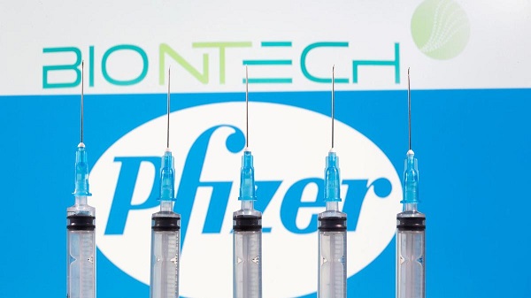 Pfizer và BioNTech cho biết phân tích cuối cùng cho thấy vắc xin Covid-19 có hiệu quả 95% mà không có lo ngại về an toàn Pfizer và BioNTech cho biết phân tích cuối cùng cho thấy vắc xin Covid-19 có hiệu quả 95% mà không có lo ngại về an toàn