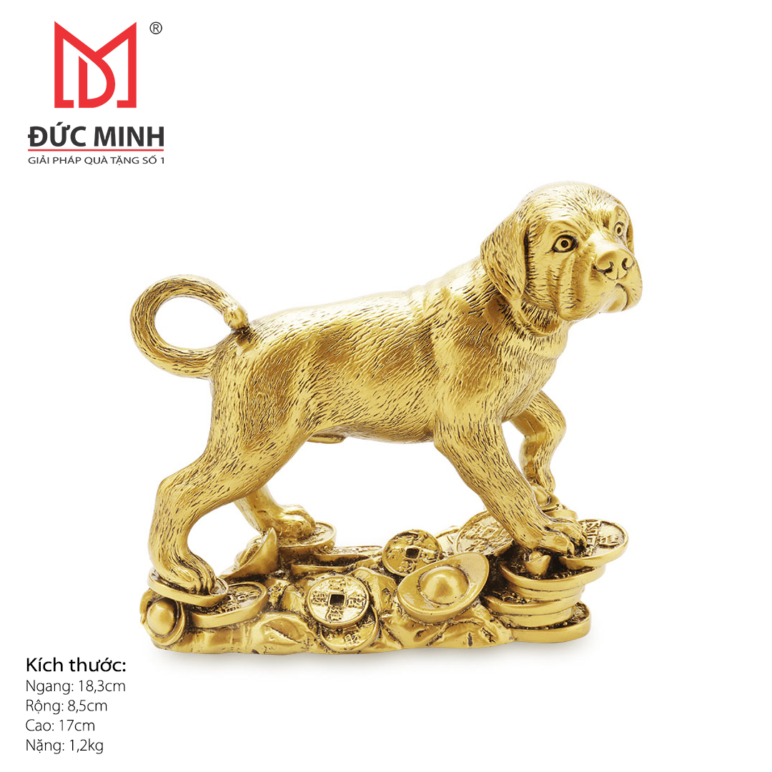 Tượng 12 con giáp Chó đứng trên đồng tiền