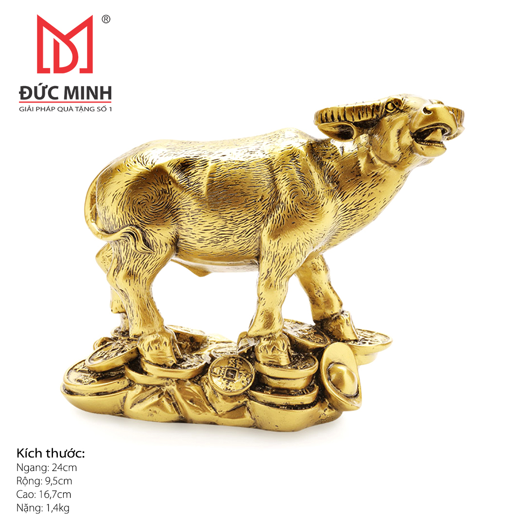 Tượng 12 con giáp Trâu đứng trên đồng tiền