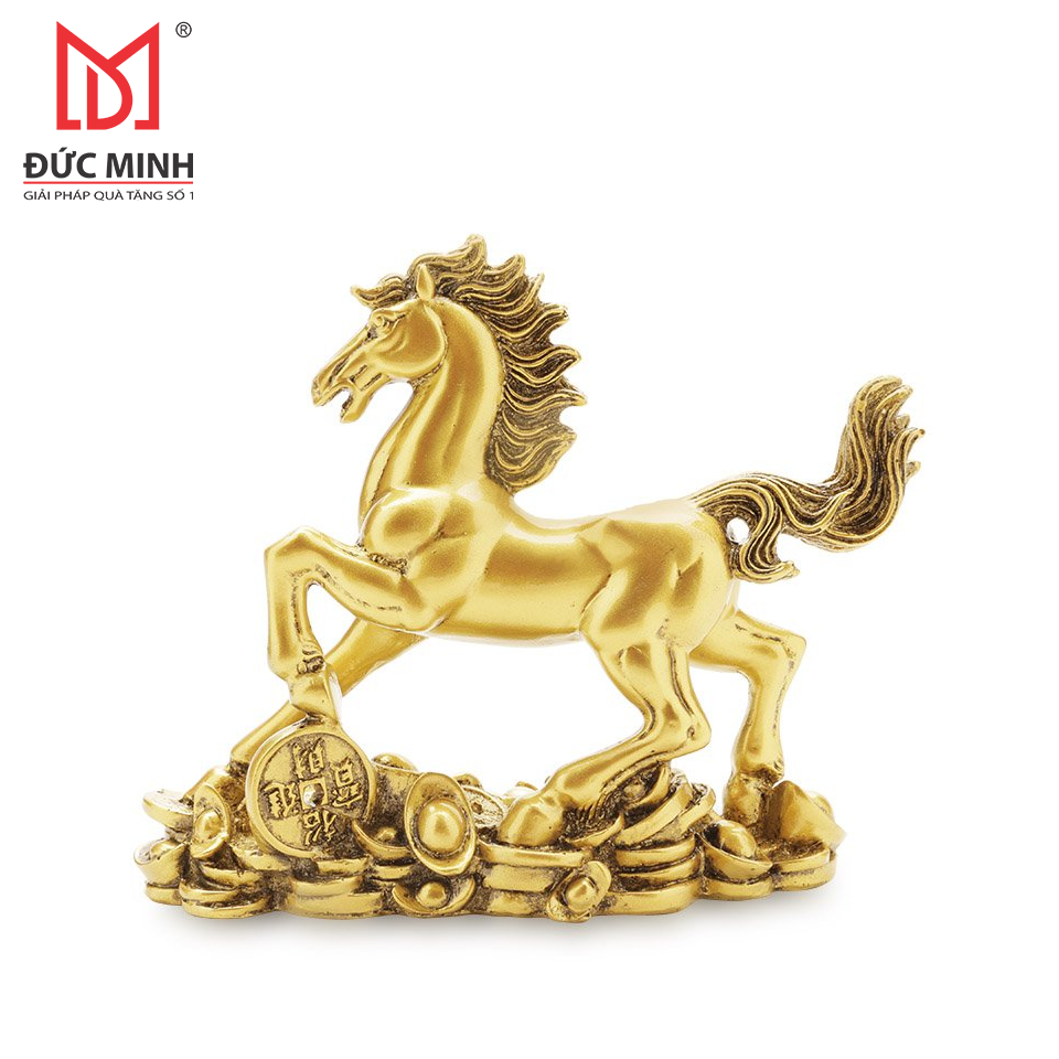 Tượng ngựa đứng trên tiền