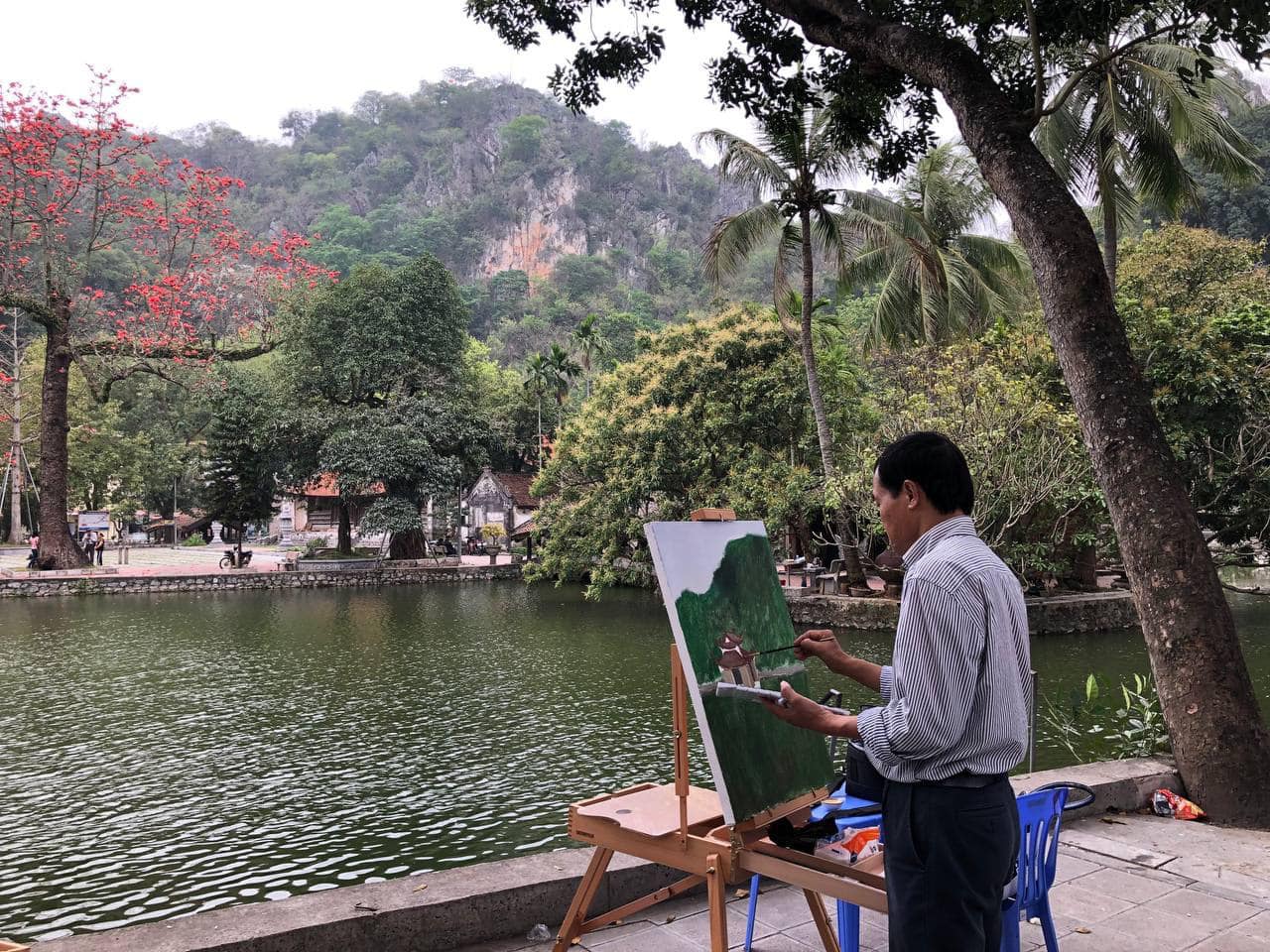 HỘI HỌA | ÂM THẦM ĐI NGANG QUA CUỘC SỐNG MỖI NGƯỜI