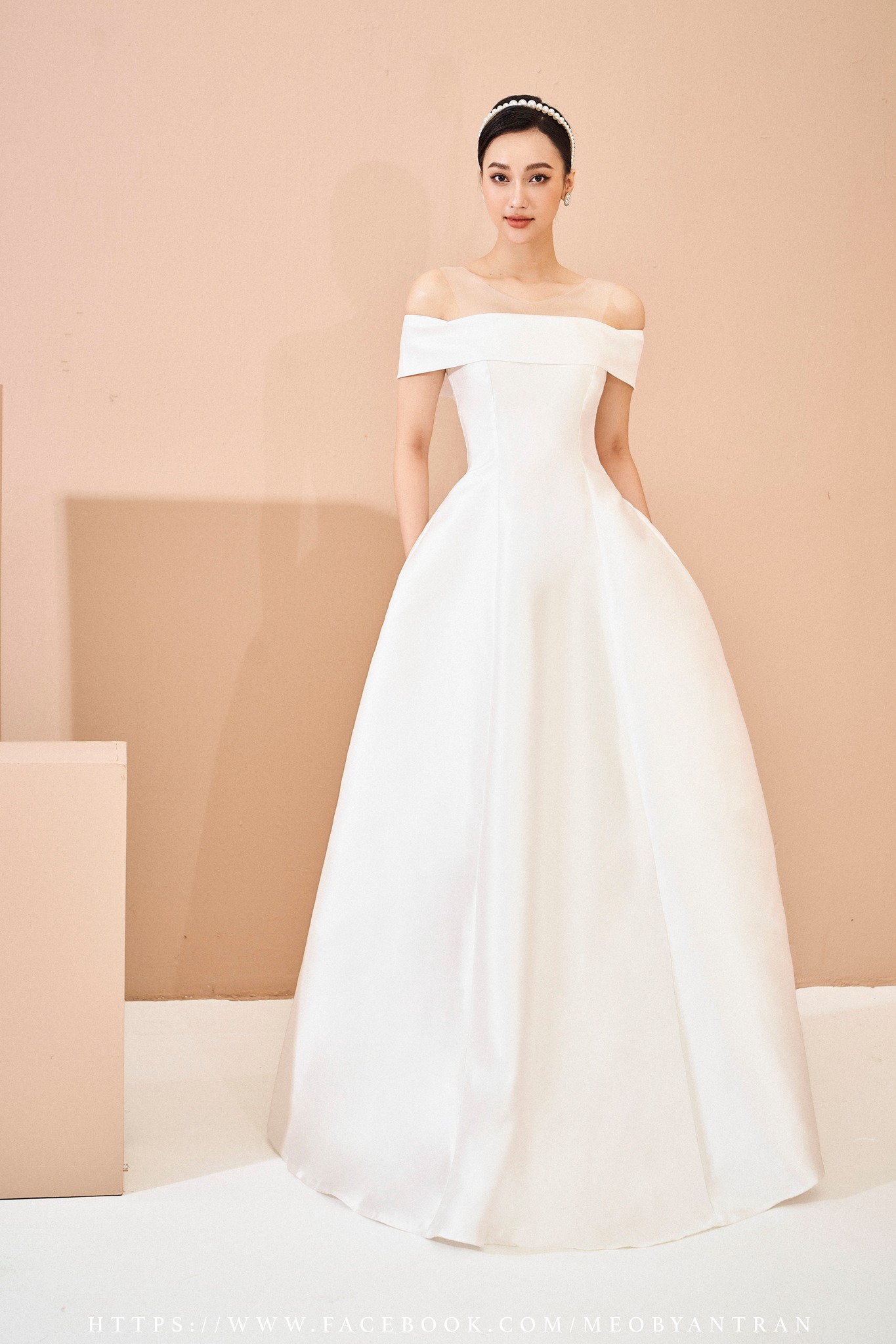 Váy đầm ren trắng cho bé gái HK KIDS, kiểu đầm xoè bồng phong cách công chúa  xinh xắn size từ 11-25kg (X2325) - Tìm Voucher