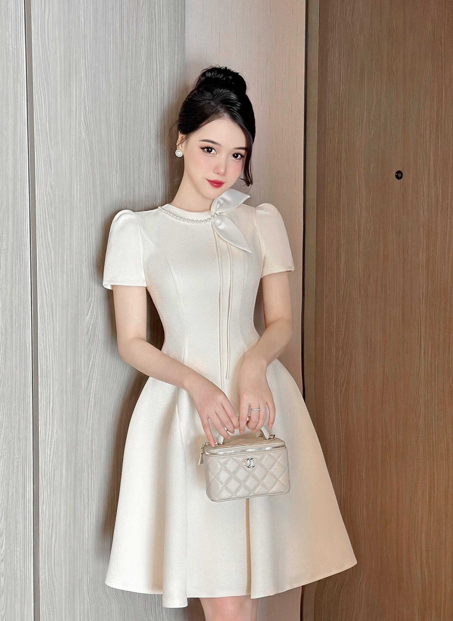 Đầm trắng chữ A thiết kế tay ngắn trẻ trung #3114