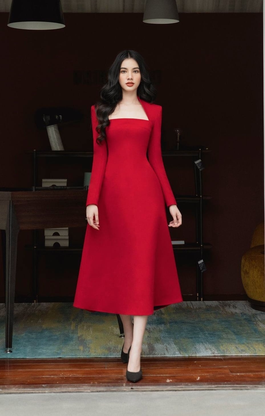 Đầm dự tiệc màu đỏ QUYẾN RŨ luôn tạo sự thu hút cho phái nữ