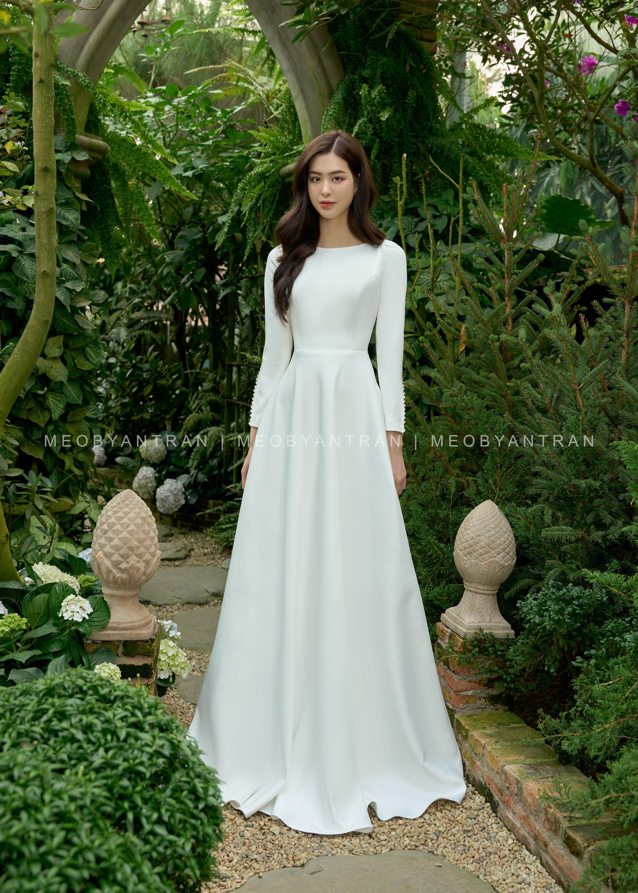 Gợi ý cho cô dâu 27+ kiểu váy cưới đơn giản Hàn Quốc giúp nàng xinh đẹp hơn  trong ngày cưới - Beaudy.vn