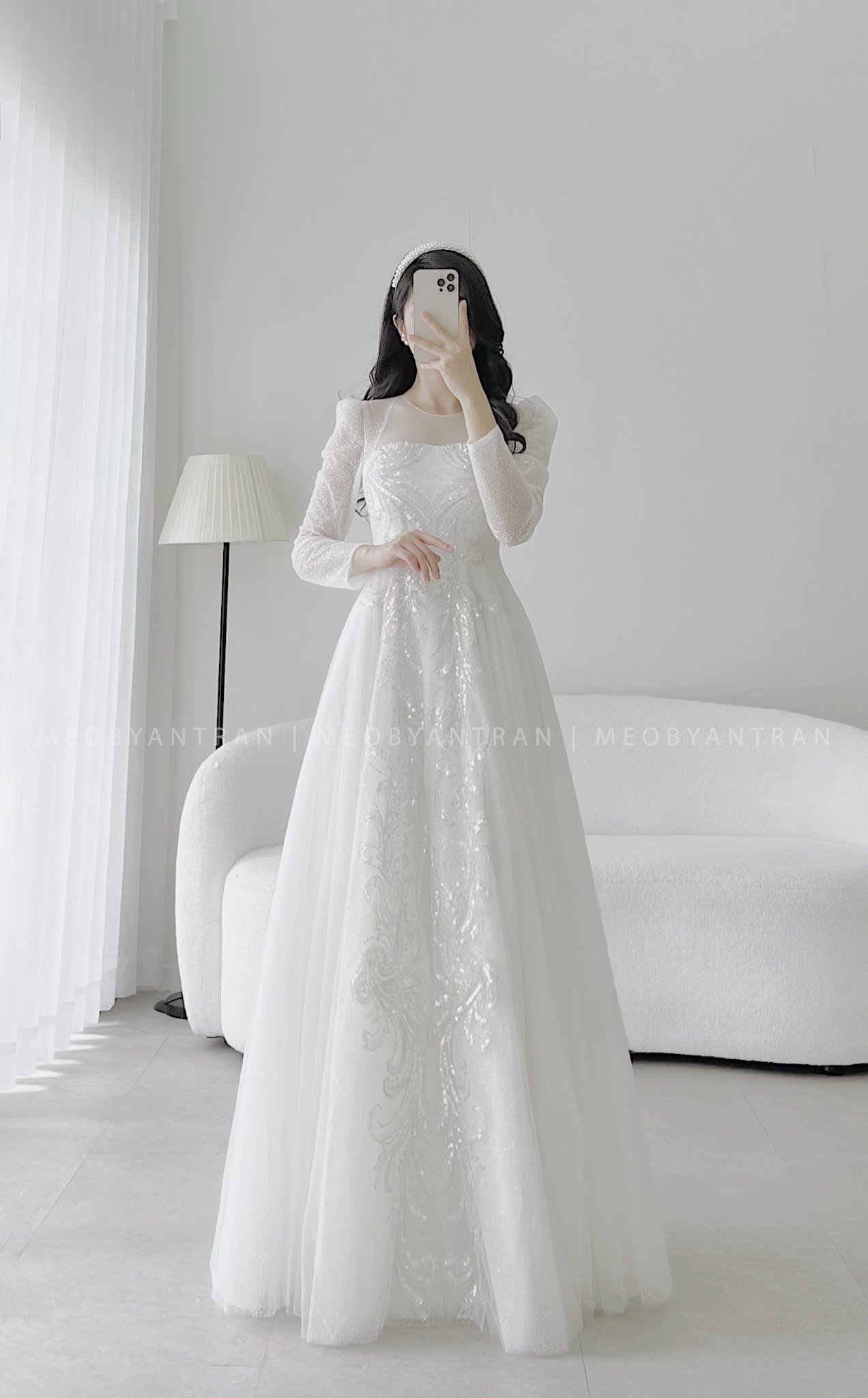 NHỮNG CHẤT LIỆU VÁY CƯỚI PHỔ BIẾN CÔ DÂU CẦN BIẾT - Tony Wedding