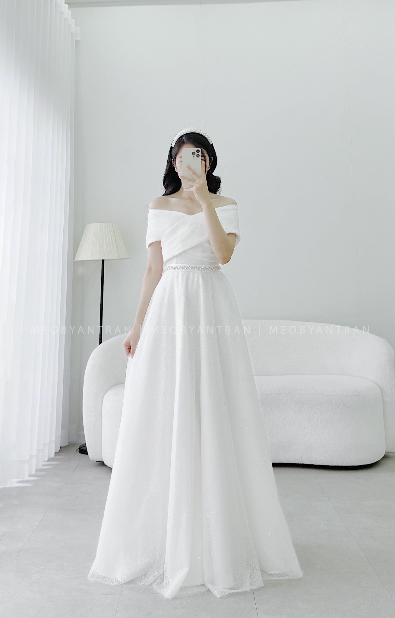 Những Lưu Ý Quan Trọng Cho Cô Dâu Khi Lựa Chọn Váy Cưới Satin - VÁY CƯỚI  CAO CẤP LINH NGA BRIDAL