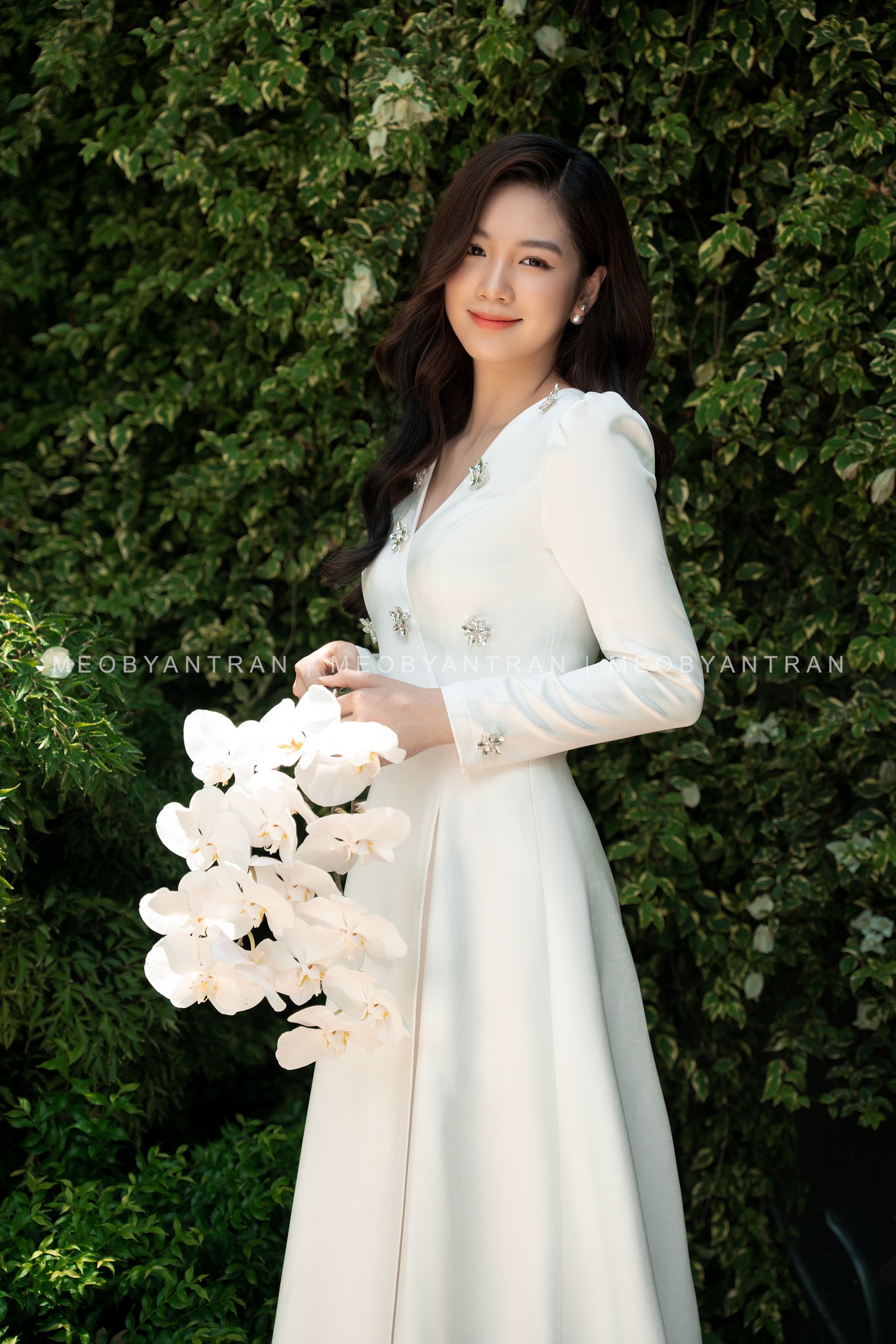Váy cô dâu tay dài đi bàn cho cô dâu phong cách Hàn Quốc #1091