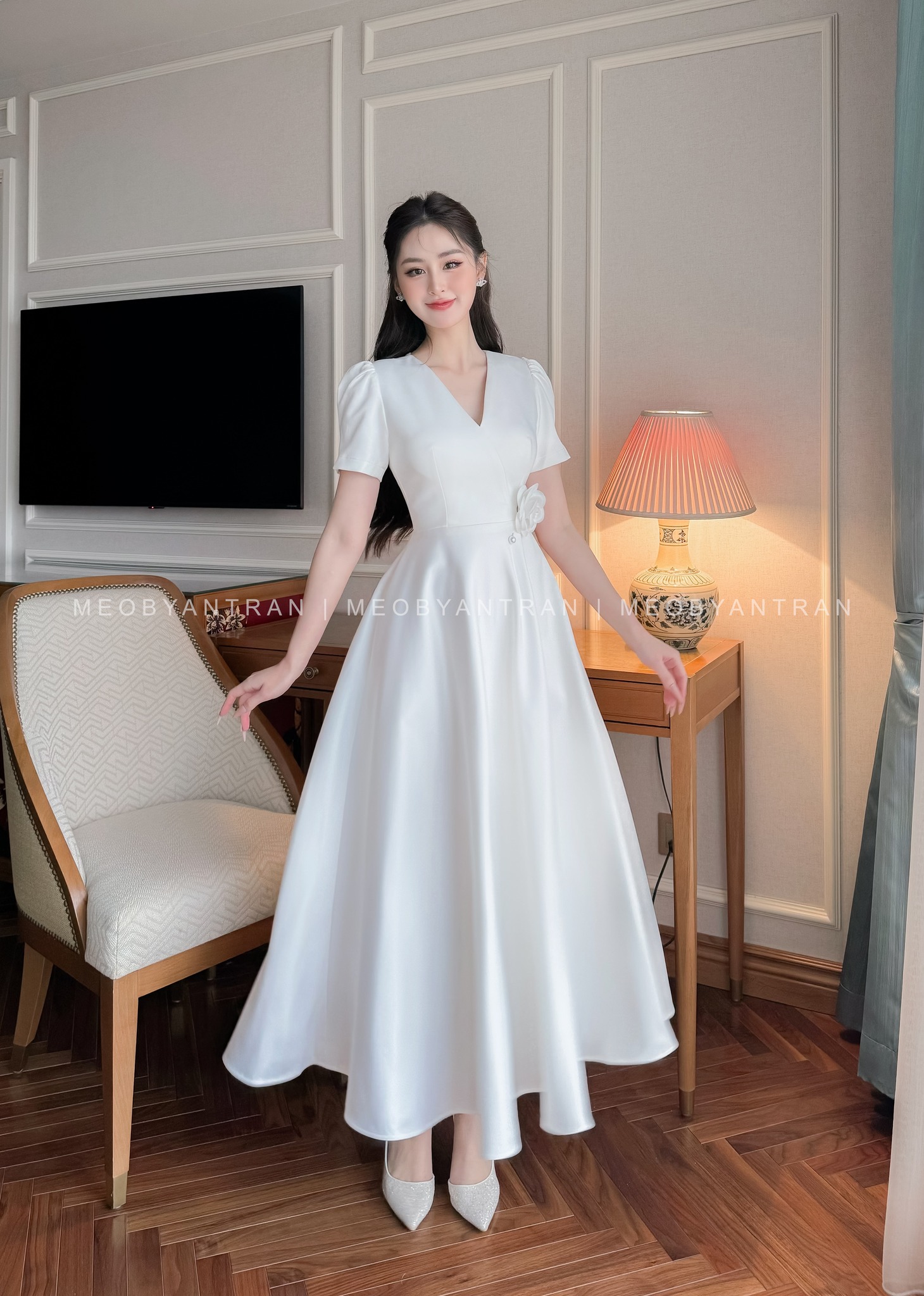 Đầm Xoè Hoa Tone Xanh Cổ V Tay Phồng Lụa Ánh Kim Cao Cấp Lealia Dress - Đầm  Quỳnh Anh Luxury Fashion