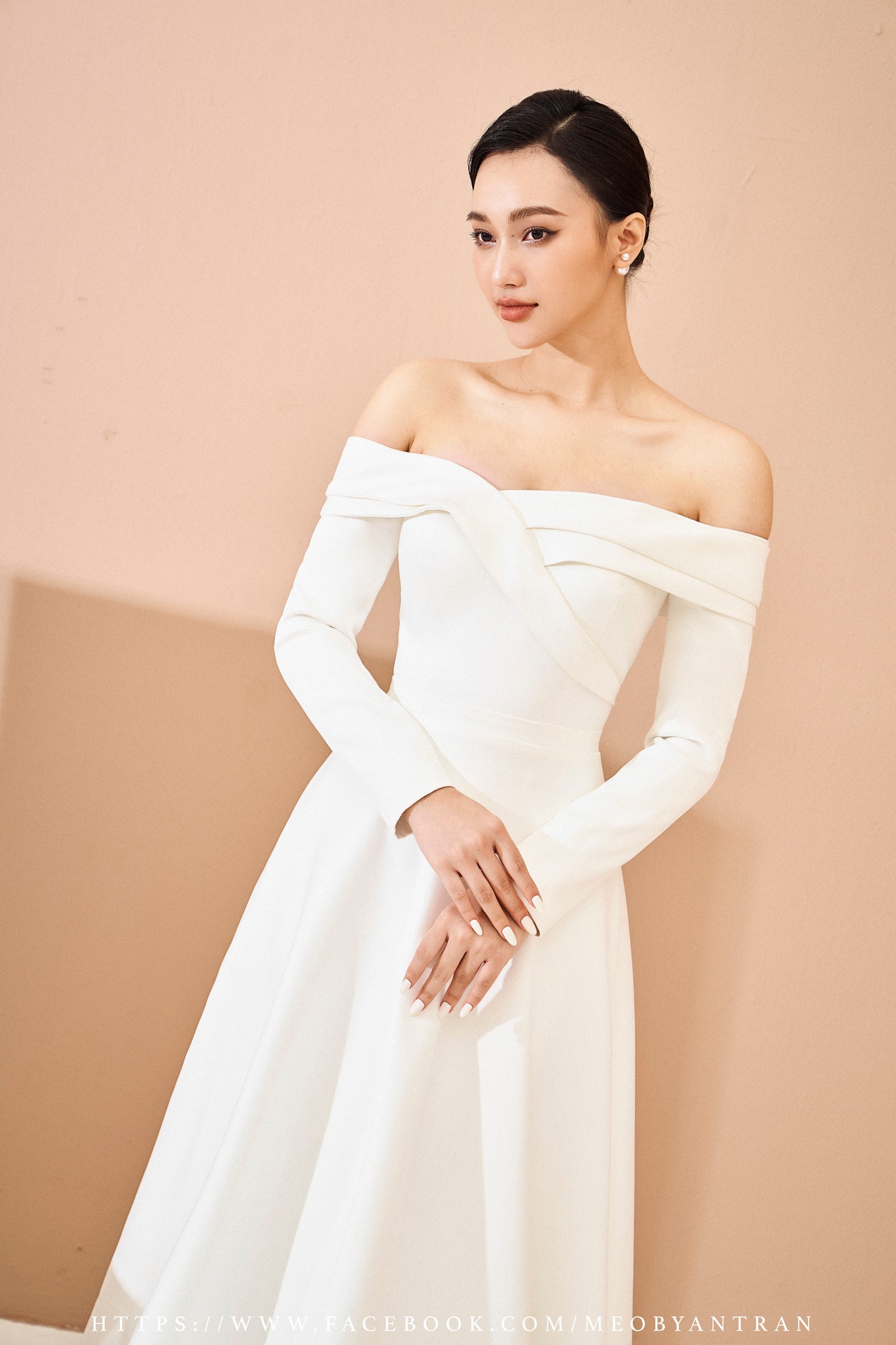 Váy Cưới Minimalist Odette – Tu Linh Boutique