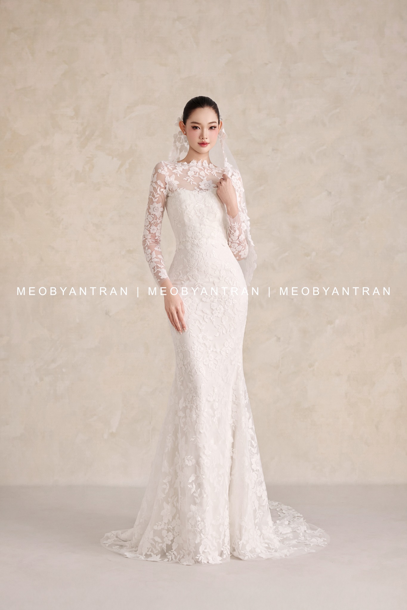 Váy cưới đuôi cá tay dài đẹp sang trọng cho cô dâu hiện đại #1145