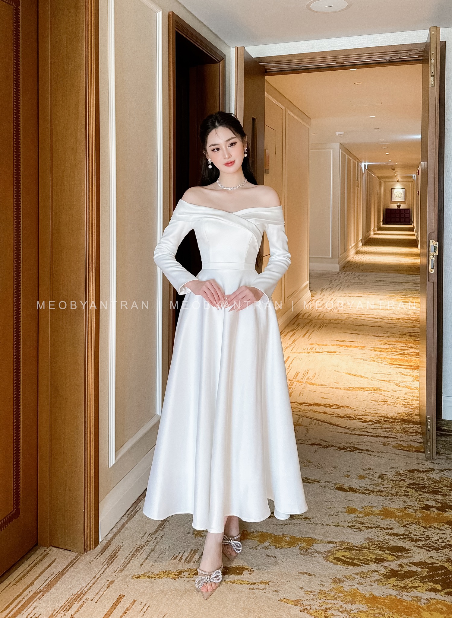 Váy cưới đi bàn Luxury-LX-BCT007 - VÁY CƯỚI CAO CẤP LINH NGA BRIDAL