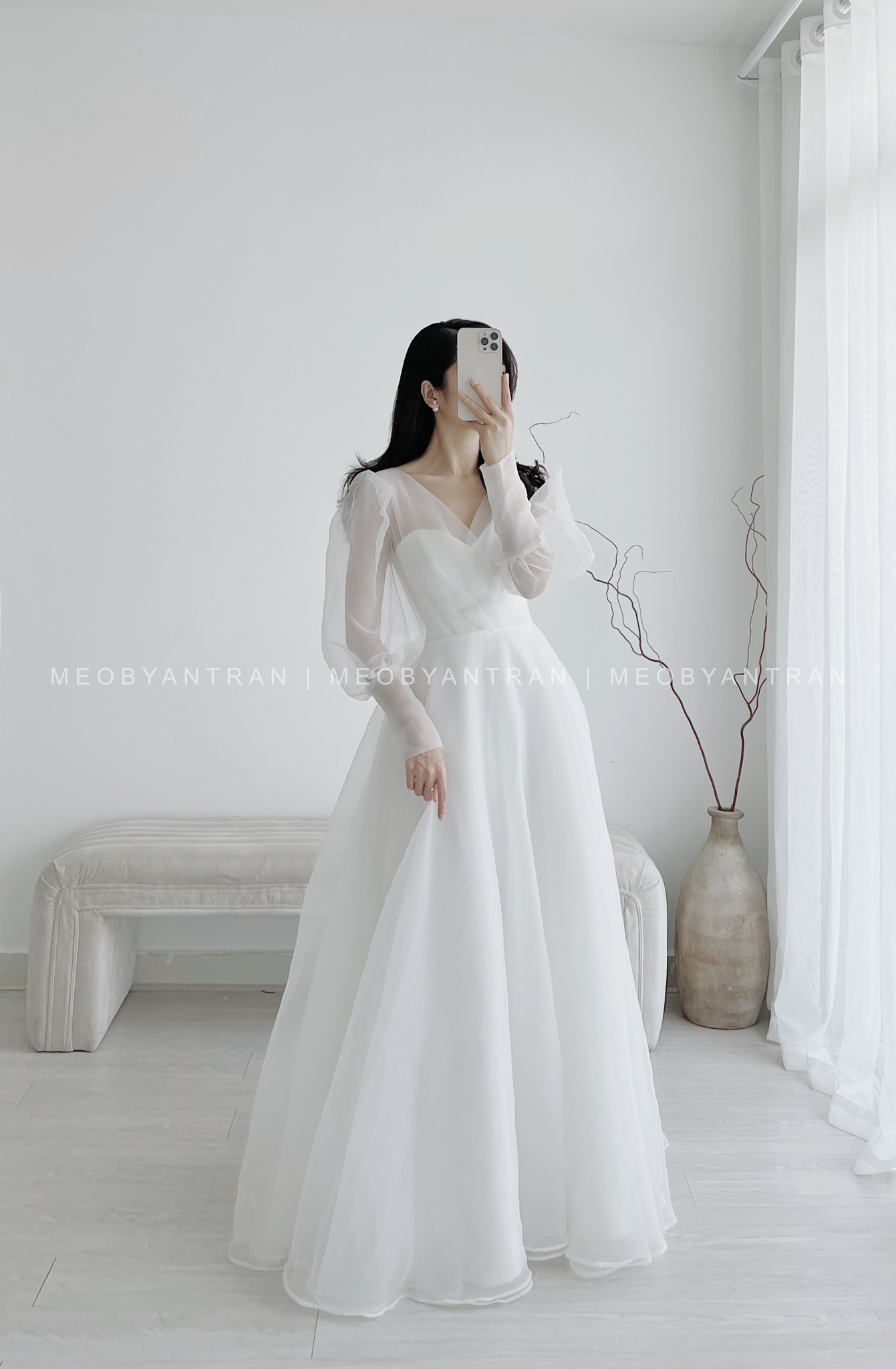 Váy đầm dự tiệc tiểu thư tay bồng voan tơ DELIZ, váy trắng 2 dây trễ vai  vải tơ thiết kế cao cấp | Shopee Việt Nam