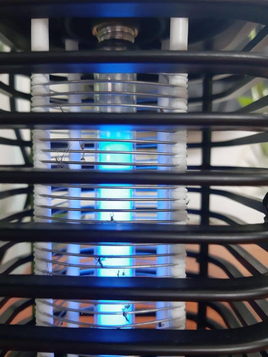 ĐÈN BẮT MUỖI EXBUSTER IV220 | Messishop