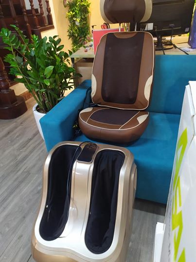 Combo ghế massage + máy massage chân Ayosun Hàn Quốc giá ưu đãi Dem-massage-gia-re