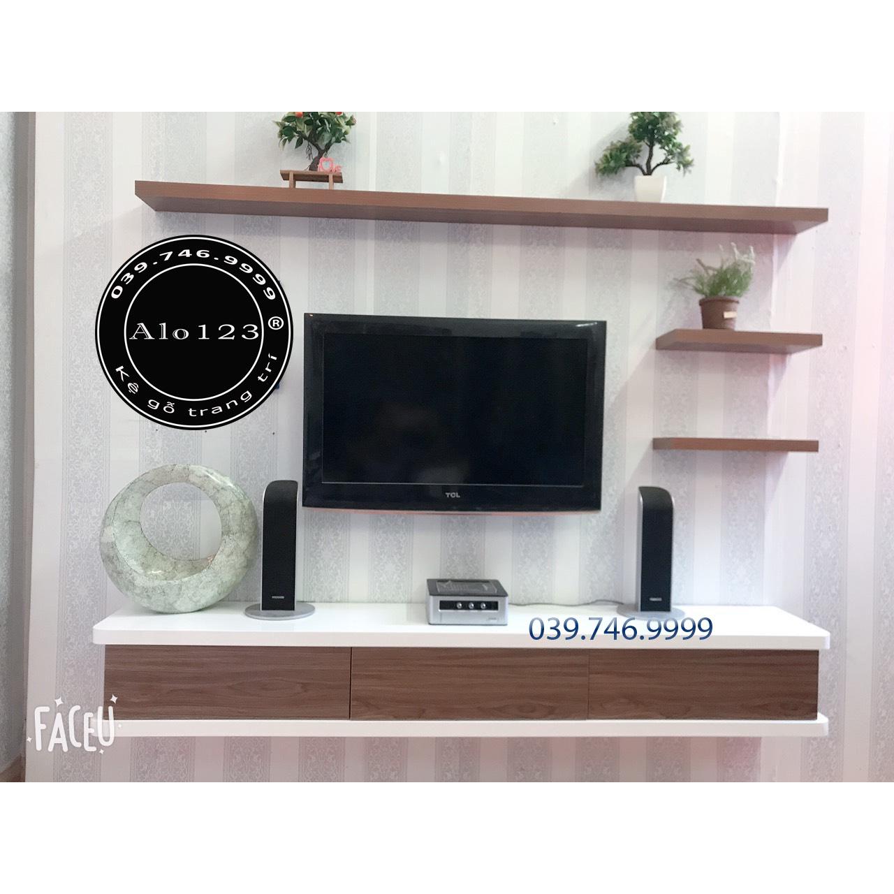 Nếu bạn đang tìm kiếm một sản phẩm kệ TV treo tường vừa đẹp vừa chất lượng, hãy xem qua hình ảnh kệ TV treo tường gỗ nhựa. Với vẻ ngoài đẹp mắt và chất liệu bền chắc, kệ TV treo tường gỗ nhựa sẽ là một lựa chọn tuyệt vời cho không gian phòng khách của bạn.