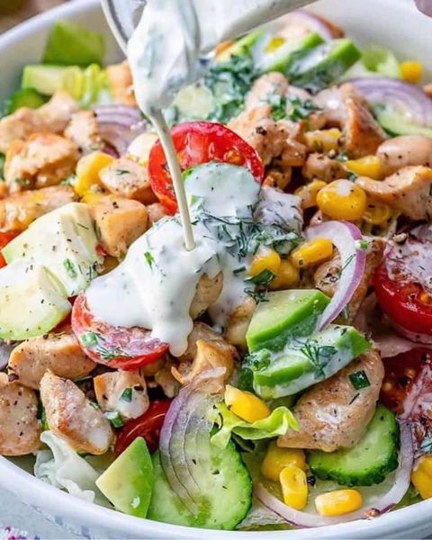 salad ức gà cầu vồng sốt sữa chua