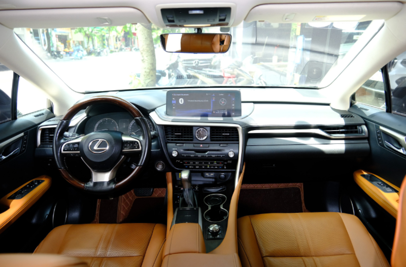 𝐋𝐞𝐱𝐮𝐬 𝐑𝐗𝟑𝟎𝟎 𝟐𝟎𝟐𝟏 (Đ𝐞𝐧/𝐧𝐨̣̂𝐢 𝐭𝐡𝐚̂́𝐭 𝐧𝐚̂𝐮)