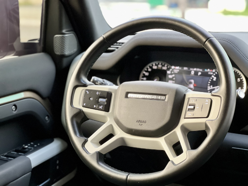 𝐑𝐚𝐧𝐠𝐞 𝐑𝐨𝐯𝐞𝐫 𝐃𝐞𝐟𝐞𝐧𝐝𝐞𝐫 𝐒𝐄 𝐏𝟑𝟎𝟎 𝟐𝟎𝟐𝟐