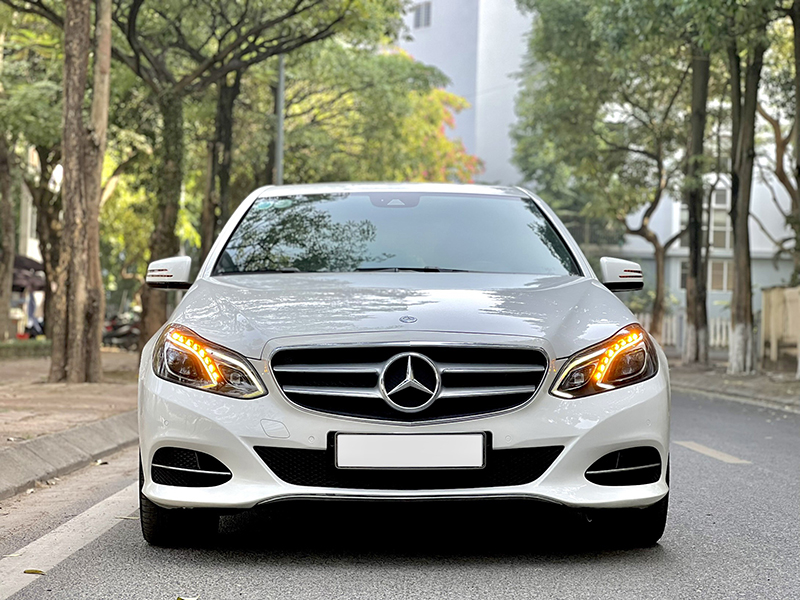 𝐌𝐞𝐫𝐜𝐞𝐝𝐞𝐬 𝐁𝐞𝐧𝐳 𝐄𝟐𝟎𝟎 𝐄𝐝𝐢𝐭𝐢𝐨𝐧 𝟐𝟎𝟏𝟓 (𝐓𝐫𝐚̆́𝐧𝐠/𝐧𝐨̣̂𝐢 𝐭𝐡𝐚̂́𝐭 đ𝐞𝐧)