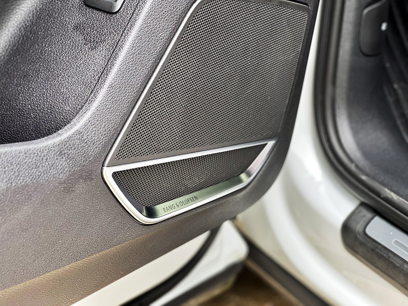 𝐀𝐮𝐝𝐢 𝐐𝟑 𝐒𝐩𝐨𝐫𝐭𝐛𝐚𝐜𝐤 𝟐𝟎𝟐𝟏 (𝐓𝐫𝐚̆́𝐧𝐠/𝐧𝐨̣̂𝐢 𝐭𝐡𝐚̂́𝐭 đ𝐞𝐧)