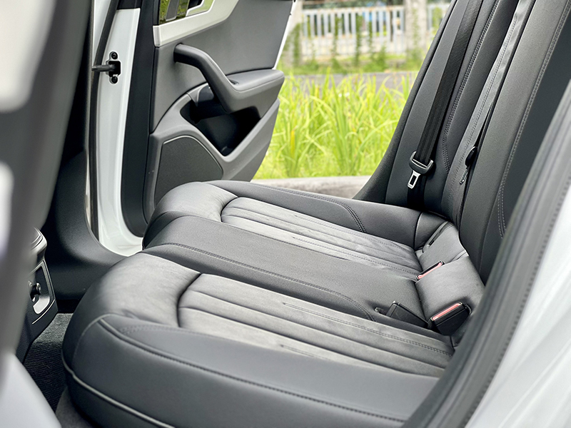 𝐀𝐮𝐝𝐢 𝐀𝟒 𝐀𝐝𝐯𝐚𝐧𝐜𝐞𝐝 𝟐𝟎𝟐𝟎 (𝐓𝐫𝐚̆́𝐧𝐠/𝐧𝐨̣̂𝐢 𝐭𝐡𝐚̂́𝐭 đ𝐞𝐧)