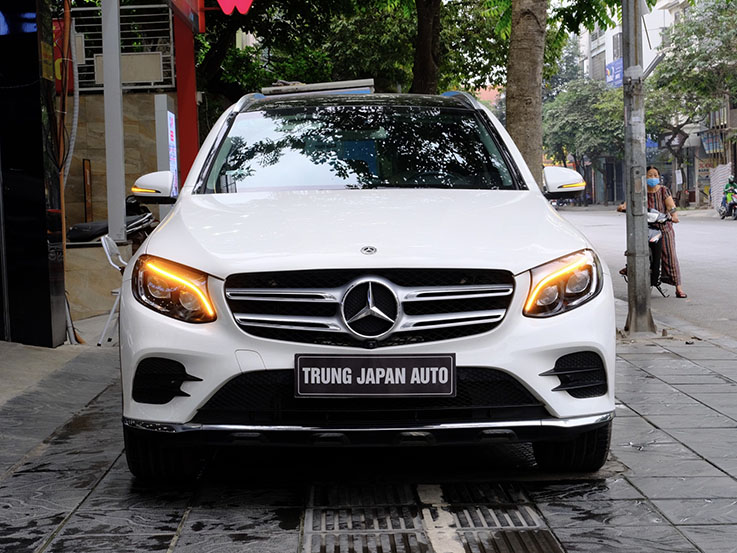 GLC300 2018 (Màu trắng/nội thất kem)