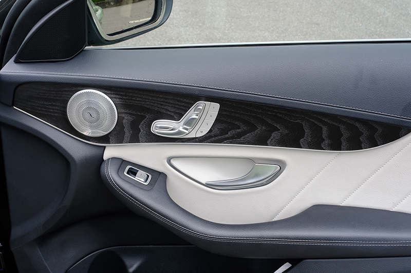 Mercedes 𝐂𝟐𝟓𝟎 𝐀𝐌𝐆 2015