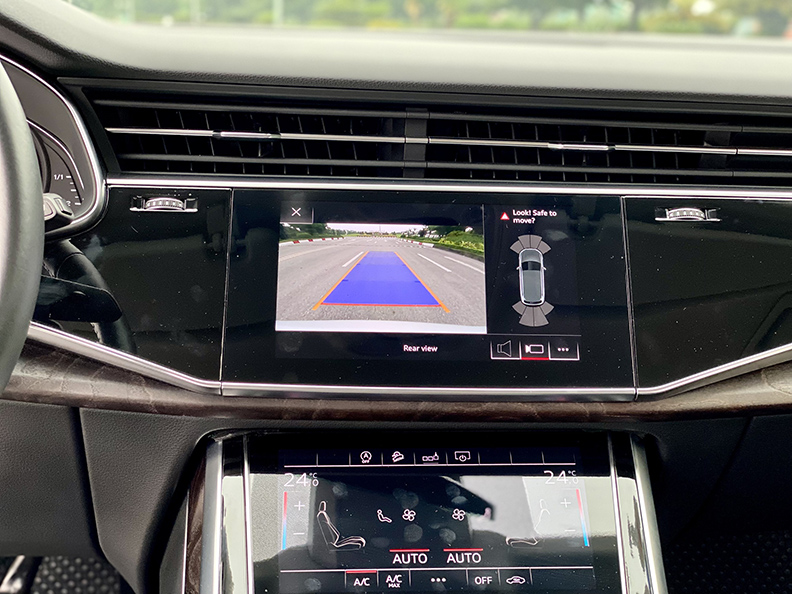 Audi Q7 trắng 2020 -  55TFSI Sline