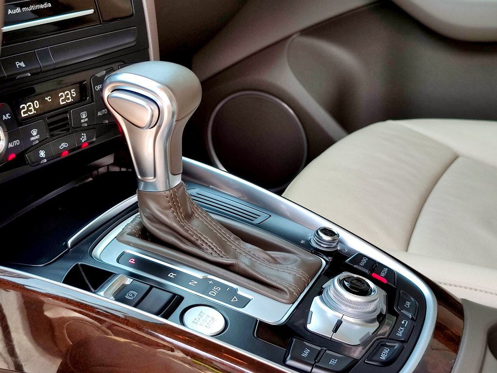 AUDI Q5 2014 Trắng Kem