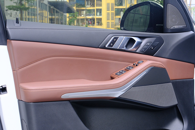 BMW 𝐗𝟓 𝐌𝐬𝐩𝐨𝐫𝐭 2021 (Trắng/nội thất Nâu)