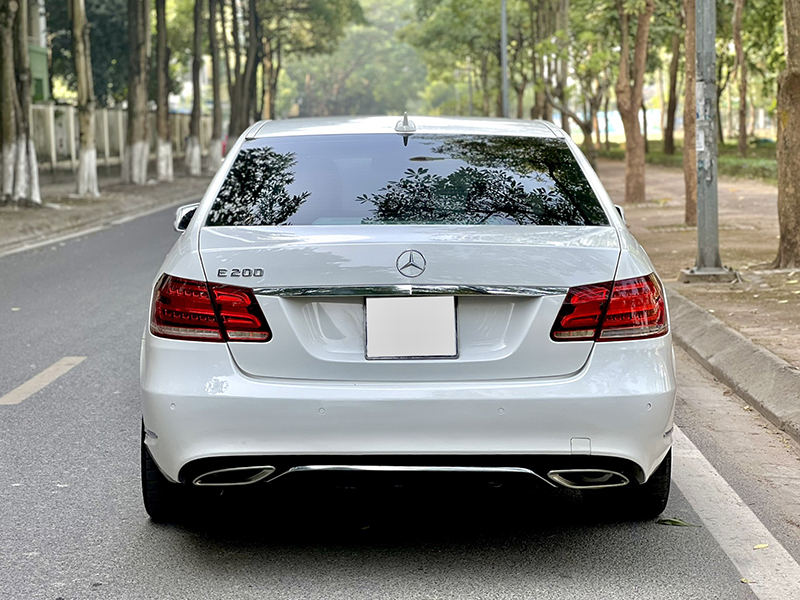 𝐌𝐞𝐫𝐜𝐞𝐝𝐞𝐬 𝐁𝐞𝐧𝐳 𝐄𝟐𝟎𝟎 𝐄𝐝𝐢𝐭𝐢𝐨𝐧 𝟐𝟎𝟏𝟓 (𝐓𝐫𝐚̆́𝐧𝐠/𝐧𝐨̣̂𝐢 𝐭𝐡𝐚̂́𝐭 đ𝐞𝐧)