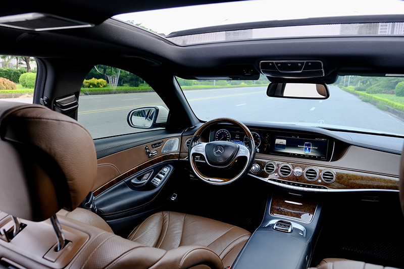 𝐌𝐞𝐫𝐜𝐞𝐝𝐞𝐬 𝐒𝟒𝟎𝟎 𝟐𝟎𝟏𝟓 (𝐓𝐫𝐚̆́𝐧𝐠/𝐧𝐨̣̂𝐢 𝐭𝐡𝐚̂́𝐭 𝐧𝐚̂𝐮)