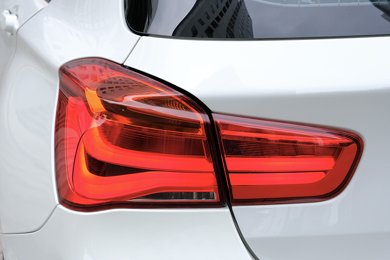 𝐁𝐌𝐖 𝟏𝟏𝟖𝐢 𝟐𝟎𝟏𝟔 (𝐓𝐫𝐚̆́𝐧𝐠/𝐧𝐨̣̂𝐢 𝐭𝐡𝐚̂́𝐭 đ𝐞𝐧)