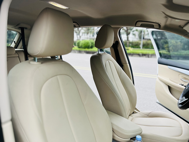 𝐁𝐌𝐖 𝟐𝟏𝟖𝐢 𝐀𝐜𝐭𝐢𝐯𝐞𝐓𝐨𝐮𝐫𝐞𝐫 𝟐𝟎𝟏𝟓 (𝐓𝐫𝐚̆́𝐧𝐠/𝐧𝐨̣̂𝐢 𝐭𝐡𝐚̂́𝐭 𝐤𝐞𝐦)