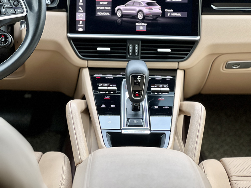 𝐏𝐨𝐫𝐬𝐜𝐡𝐞 𝐂𝐚𝐲𝐞𝐧𝐧𝐞 𝟐𝟎𝟐𝟏