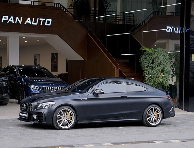 𝐌𝐞𝐫𝐜𝐞𝐝𝐞𝐬 𝐁𝐞𝐧𝐳 𝐂𝟑𝟎𝟎 𝐂𝐨𝐮𝐩𝐞 𝟐𝟎𝟏𝟕