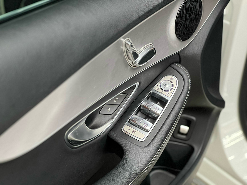 𝐌𝐞𝐫𝐜𝐞𝐝𝐞𝐬 𝐁𝐞𝐧𝐳 𝐂𝟏𝟖𝟎 𝟐𝟎𝟐𝟎 (𝐓𝐫𝐚̆́𝐧𝐠/𝐧𝐨̣̂𝐢 𝐭𝐡𝐚̂́𝐭 đ𝐞𝐧)