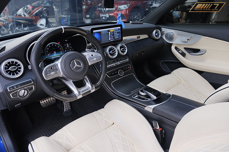 𝐌𝐞𝐫𝐜𝐞𝐝𝐞𝐬 𝐁𝐞𝐧𝐳 𝐂𝟑𝟎𝟎 𝐂𝐨𝐮𝐩𝐞 𝟐𝟎𝟏𝟕