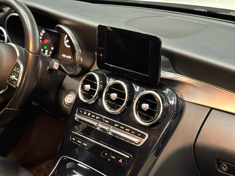 𝐌𝐞𝐫𝐜𝐞𝐝𝐞𝐬 𝐁𝐞𝐧𝐳 𝐂𝟏𝟖𝟎 𝟐𝟎𝟐𝟎 (𝐓𝐫𝐚̆́𝐧𝐠/𝐧𝐨̣̂𝐢 𝐭𝐡𝐚̂́𝐭 đ𝐞𝐧)