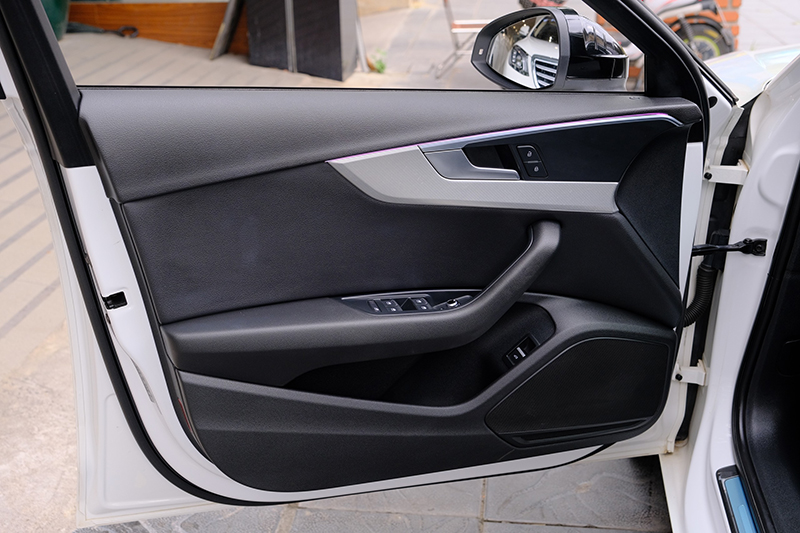 𝐀𝐮𝐝𝐢 𝐀𝟒 𝟐.𝟎 𝐓𝐅𝐒𝐈 𝟐𝟎𝟏𝟔 (𝐌𝐚̀𝐮 𝐭𝐫𝐚̆́𝐧𝐠/𝐧𝐨̣̂𝐢 𝐭𝐡𝐚̂́𝐭 đ𝐞𝐧)