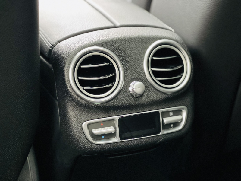 𝐌𝐞𝐫𝐜𝐞𝐝𝐞𝐬 𝐁𝐞𝐧𝐳 𝐂𝟑𝟎𝟎 𝐀𝐌𝐆 𝟐𝟎𝟐𝟎 (𝐓𝐫𝐚̆́𝐧𝐠/𝐧𝐨̣̂𝐢 𝐭𝐡𝐚̂́𝐭 đ𝐞𝐧)